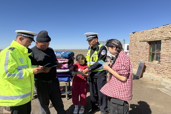 阿勒泰公安启动村道交通安全整治，一个月整改道路隐患110处