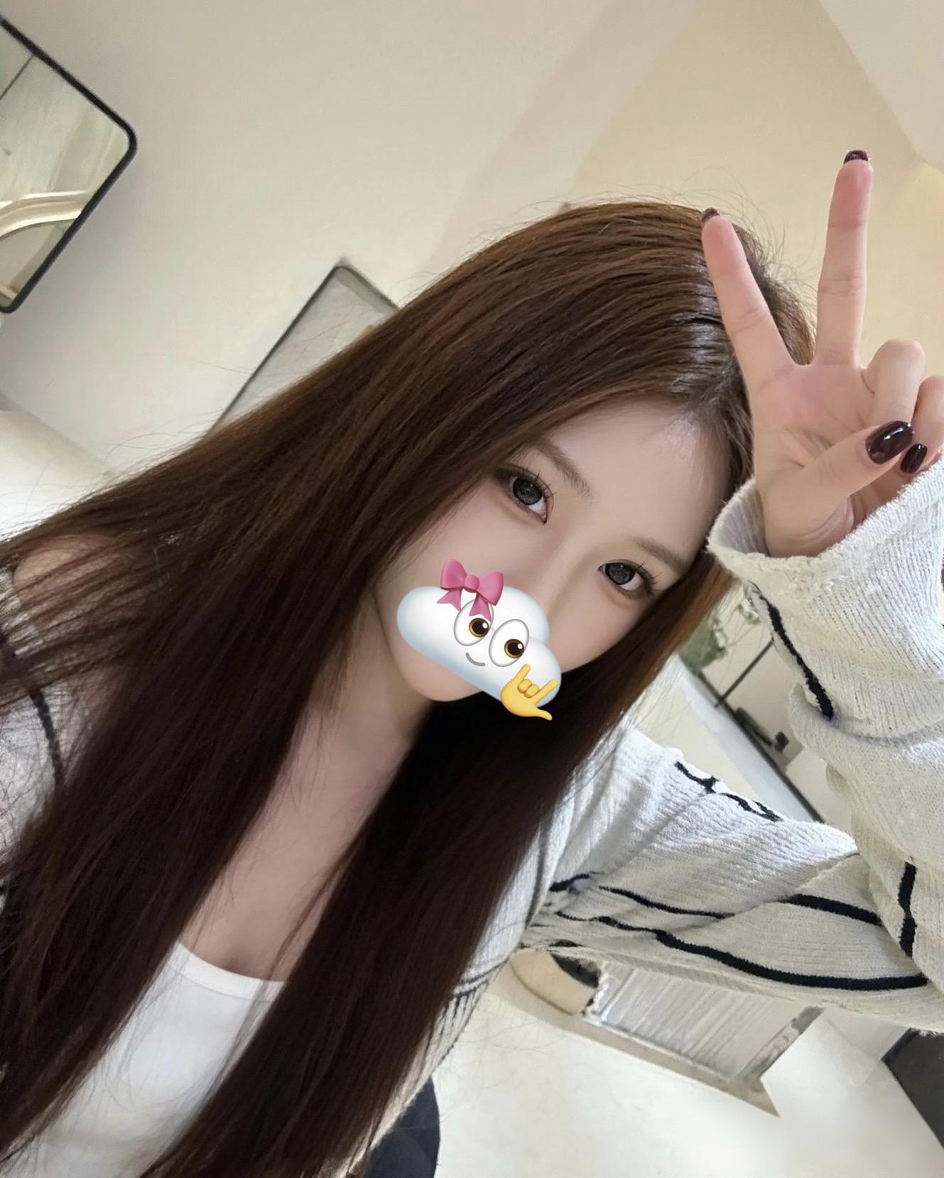 你的眼应藏下星辰大海与万丈光芒.