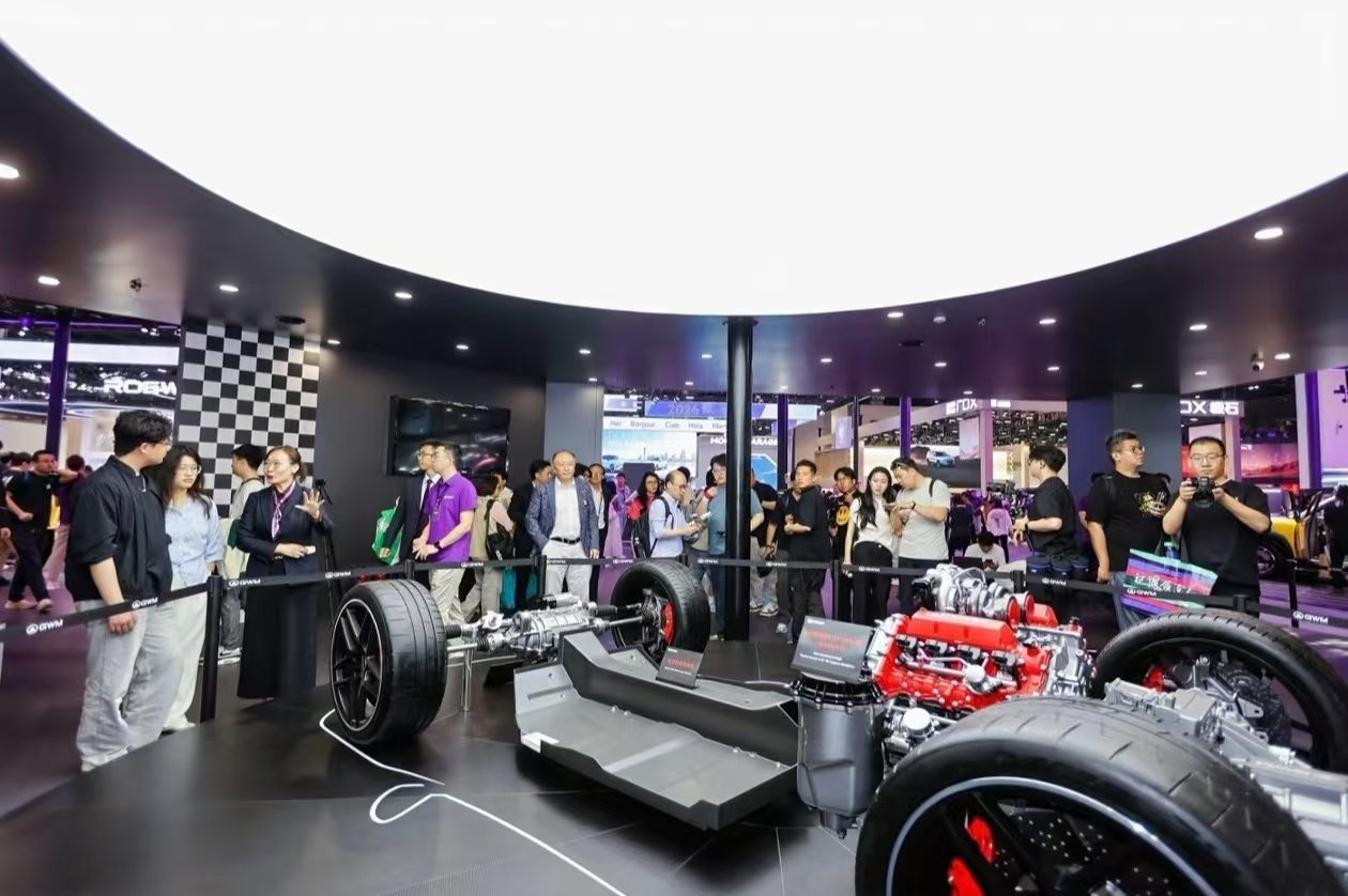 长城官宣造中国人的第一台GT3GF高性能动力架构全球首发这次车展，长城整了个不一