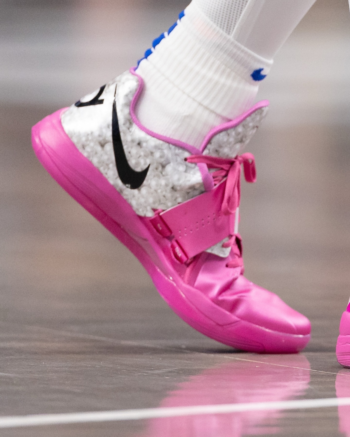 SNEAKERS ON COURT  4 Aunt Pearl.via slam