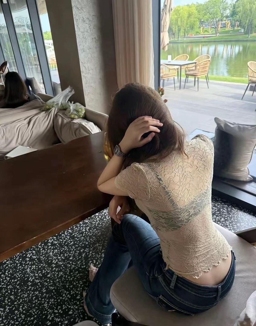 来吧，想聊点什么？ 