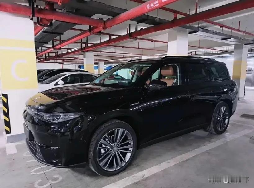 我为什么会选择6座SUV？

对于我这个五口之家来说，孩子渐渐长大，五座轿车也越