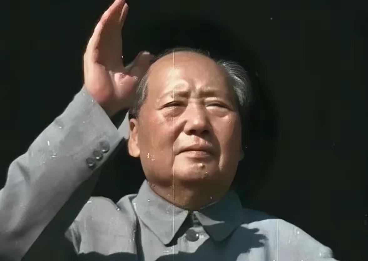 毛泽东思想的生命力，让亿万人民过上共同富裕和文明幸福的生活。