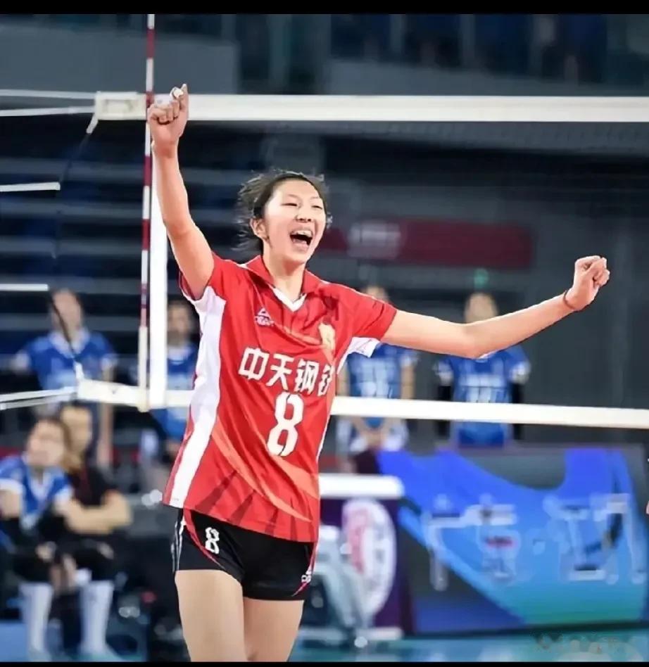 女排排超联赛，江苏队客场3-1广东队，取得一阶段次循环的第一场胜利。广东队两大牌