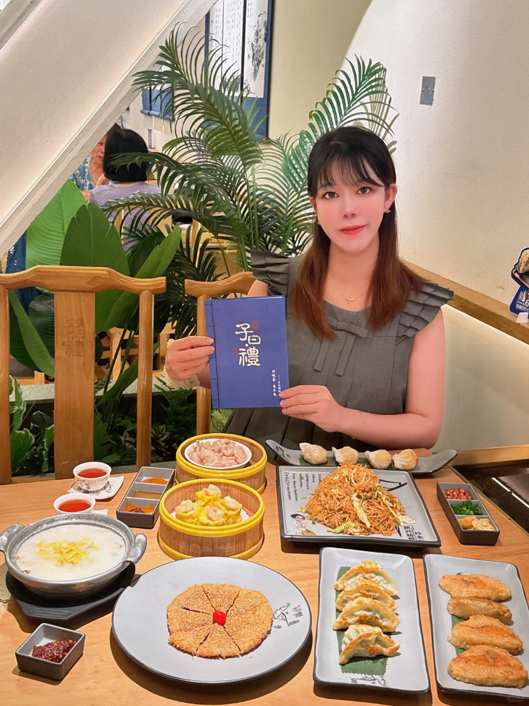 不愧是广州‼️还有24h不打烊的国风茶楼🏮