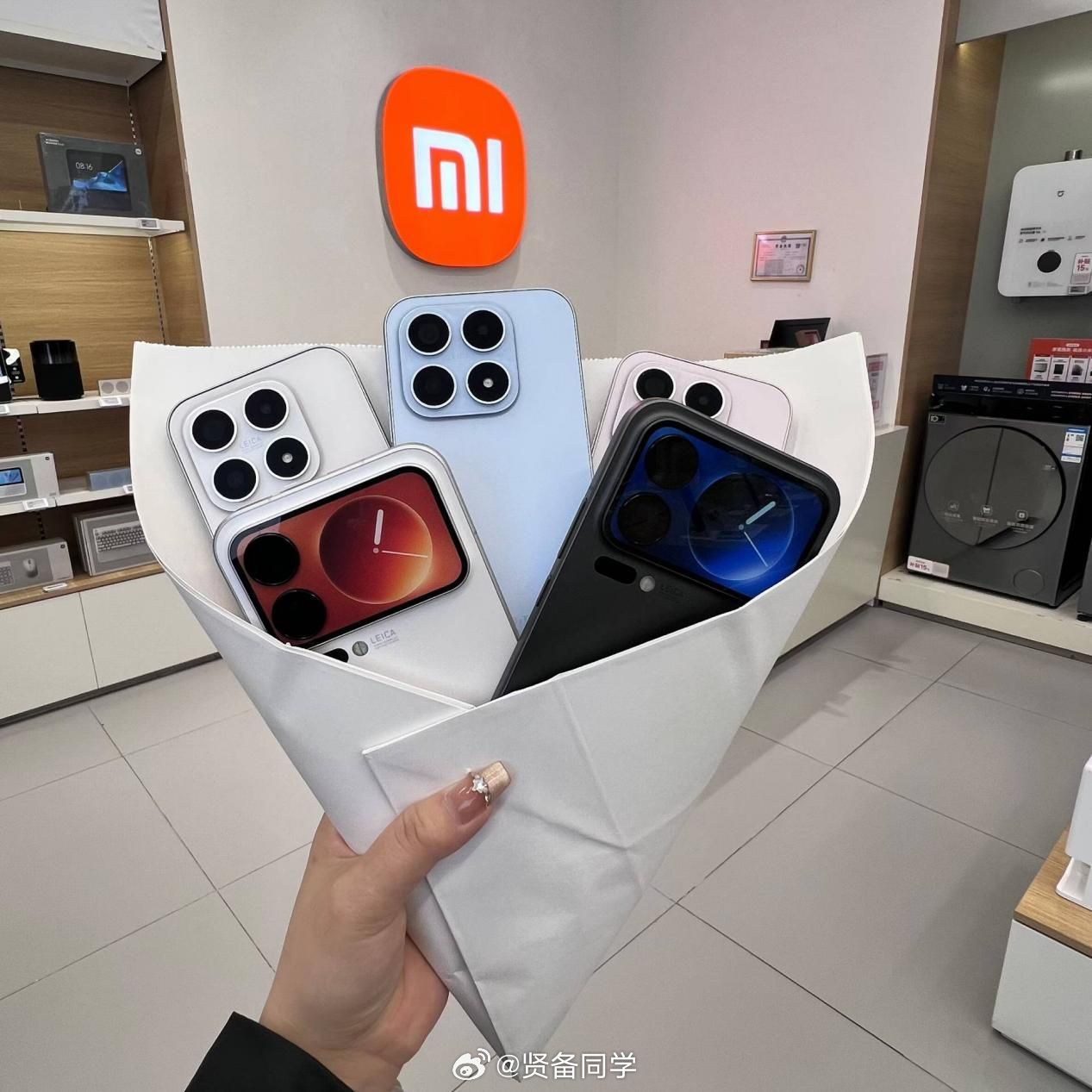 拿着这束花来跟米粉表白，应该没有人能拒绝吧？长期用小拇指托手机的后果