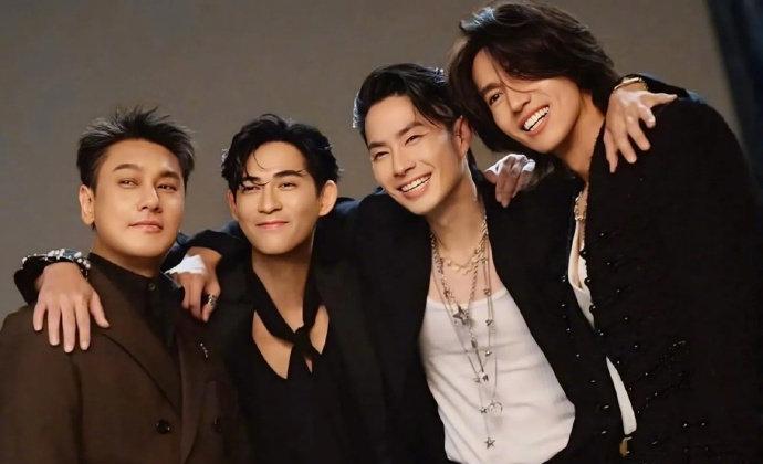F4巡演计划暂停了，原因是成员朱孝天太无法掌控，他经常在直播把F4的事情当做谈资