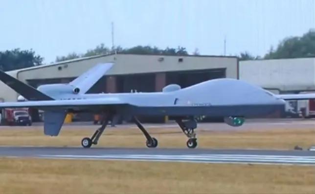 美国派出25家军火商于5月2日访问台湾，讨论合作生产无人机与弹药事宜。根据台媒报