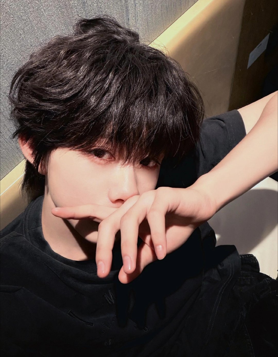 陈奕恒的手机壁纸是jennie审美同频，品味在线，陈奕恒用壁纸证明追星也很高级✨