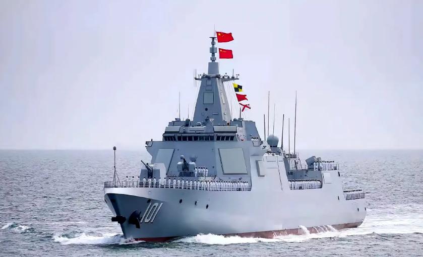 10月7日央视军事披露，055型万吨大驱遵义舰官兵回忆一次海上对峙，外舰持续抵近