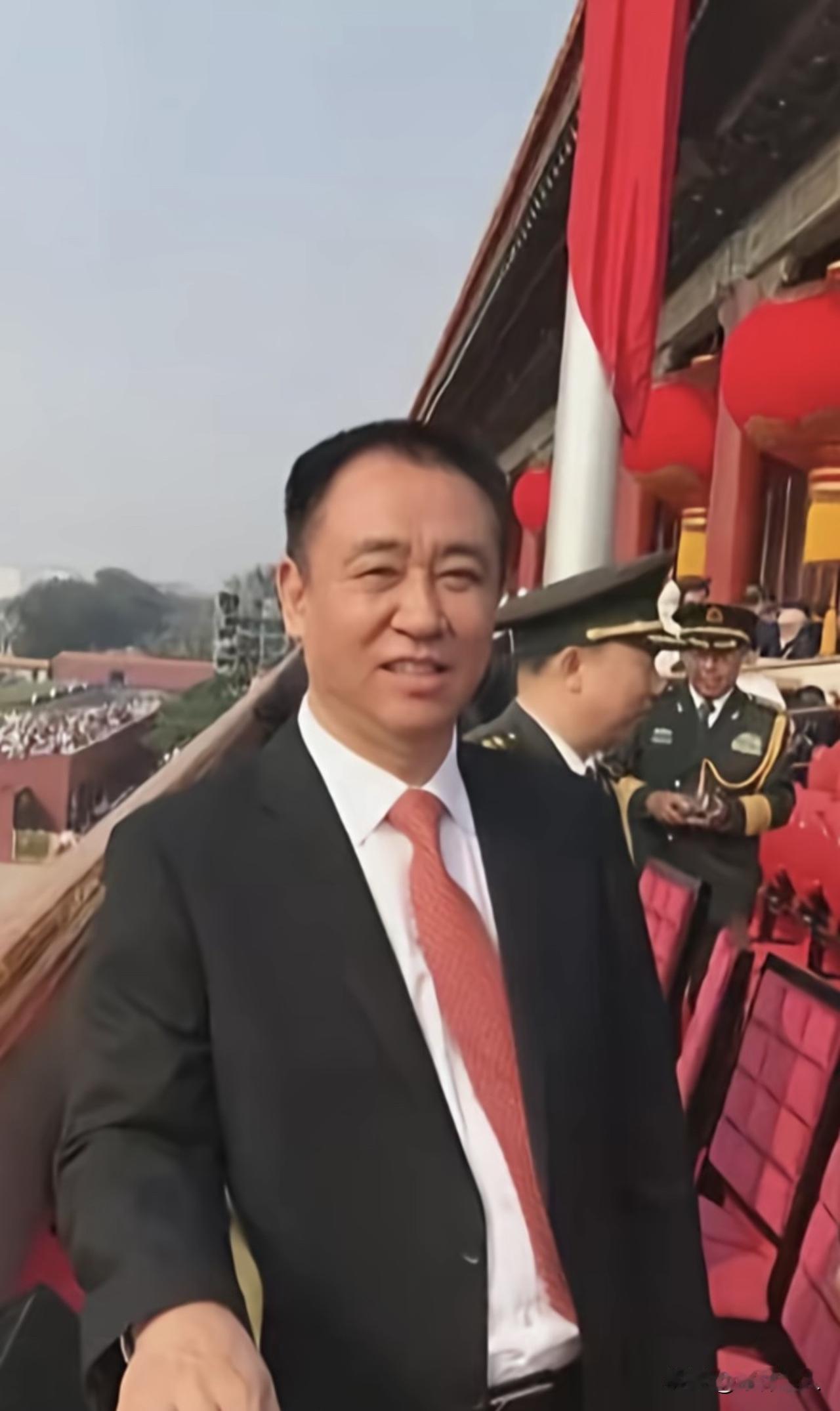 新思维：叹许家印

许家印起于寒微，凭胆略纵横商海；盛于广厦，借风云名动九州……