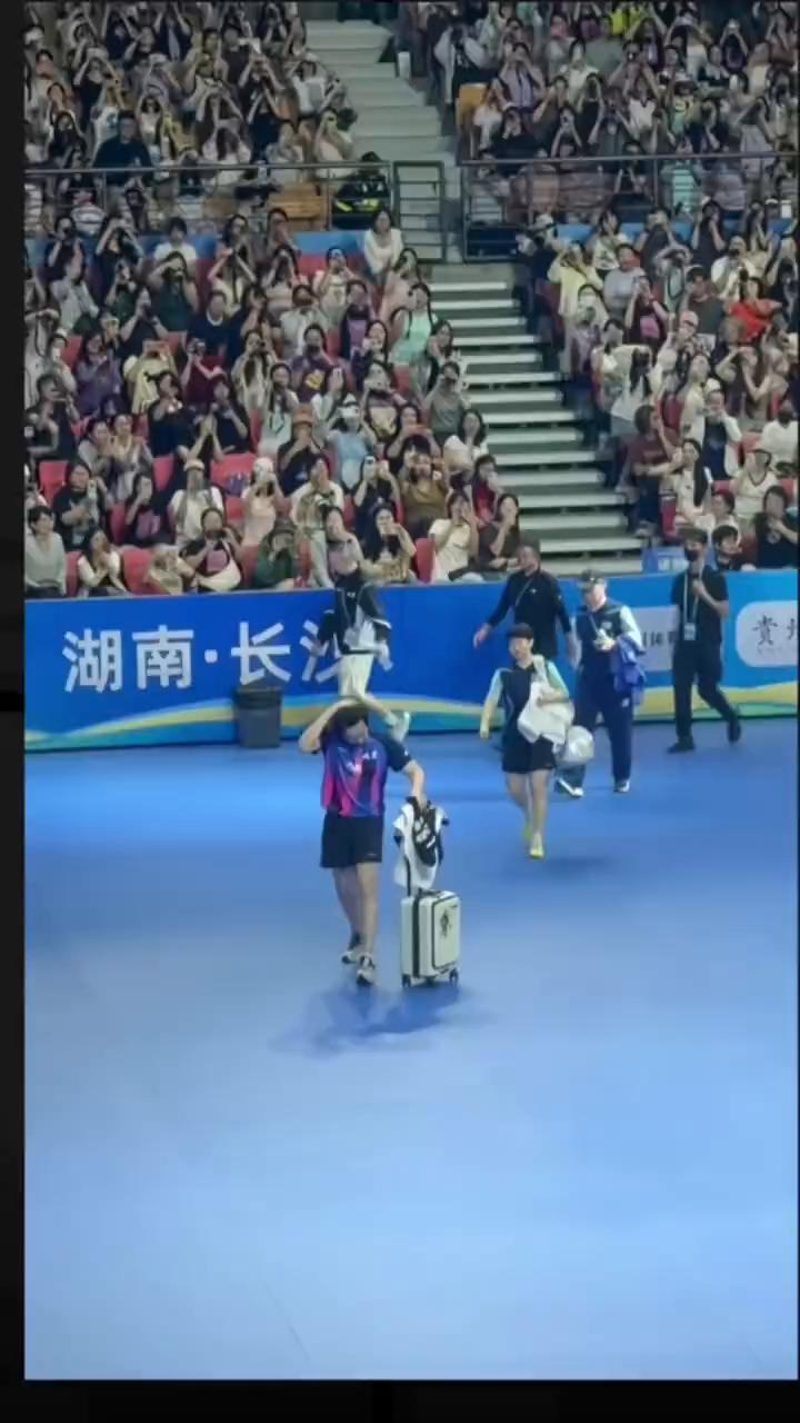哈哈哈哈。