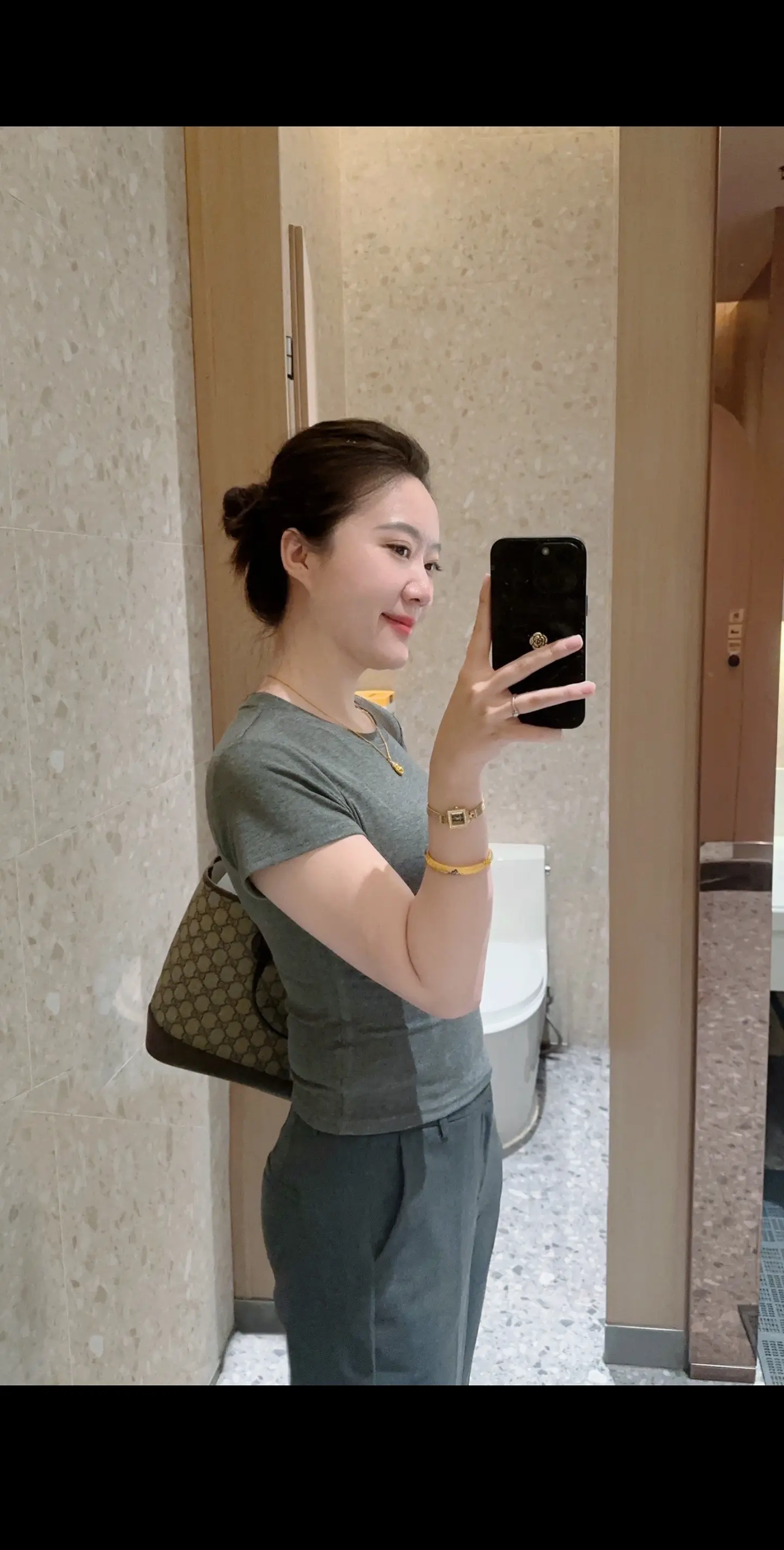 曾经心比天高 如今沉默不语