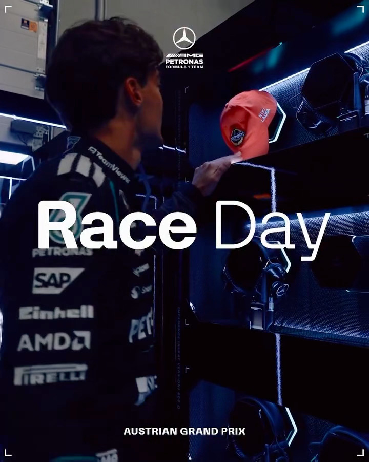 梅赛德斯发布一则👇🏻Racing today, and everyday w