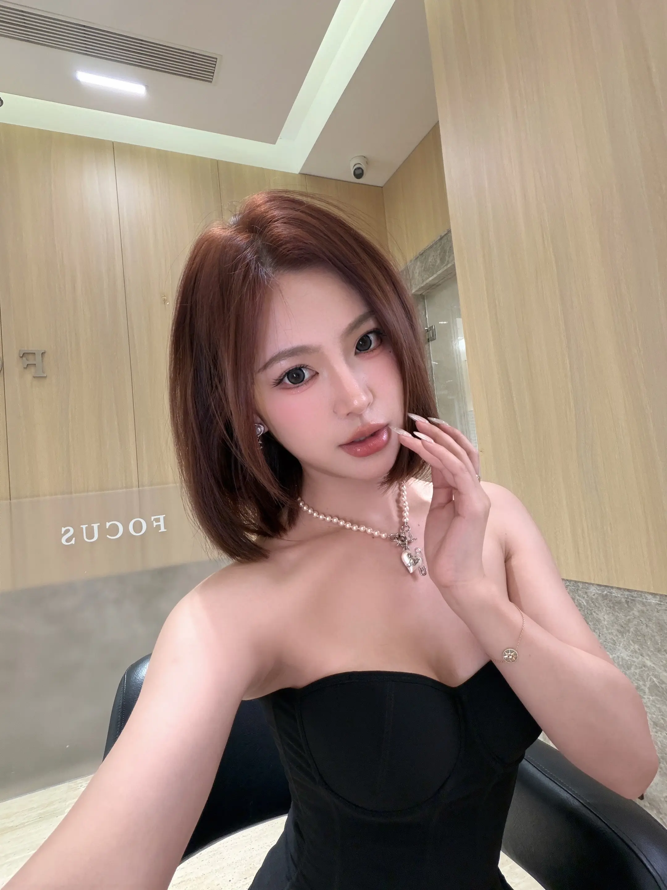 小小齐肩发 拿下。