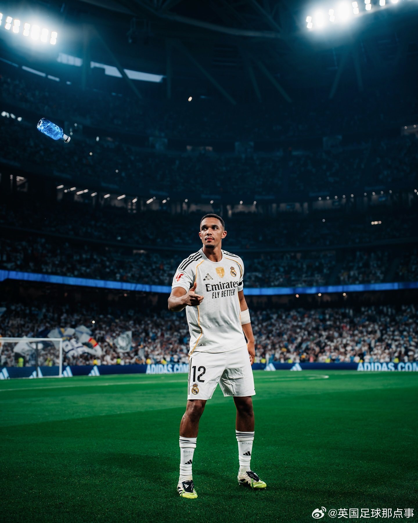 官方：埃泽、宽萨因伤退出本次英格兰大名单，哈维·巴恩斯以及本·怀特替补入选。阿诺