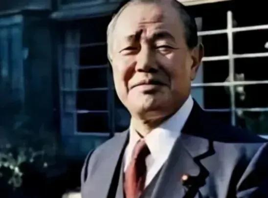 日本现在最慌的，其实不是航母下饺子，也不是火箭炮射程，而是把这些年日本偷偷埋在中