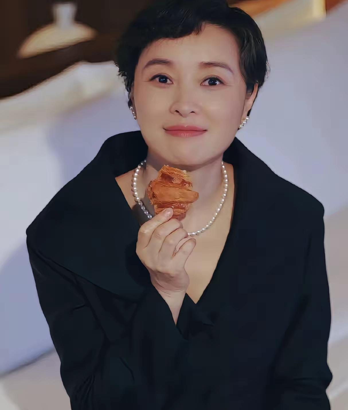 吴越才是娱乐圈最干净的女演员，没有乱七八糟的绯闻，人美，有气质，有气场，演技好，