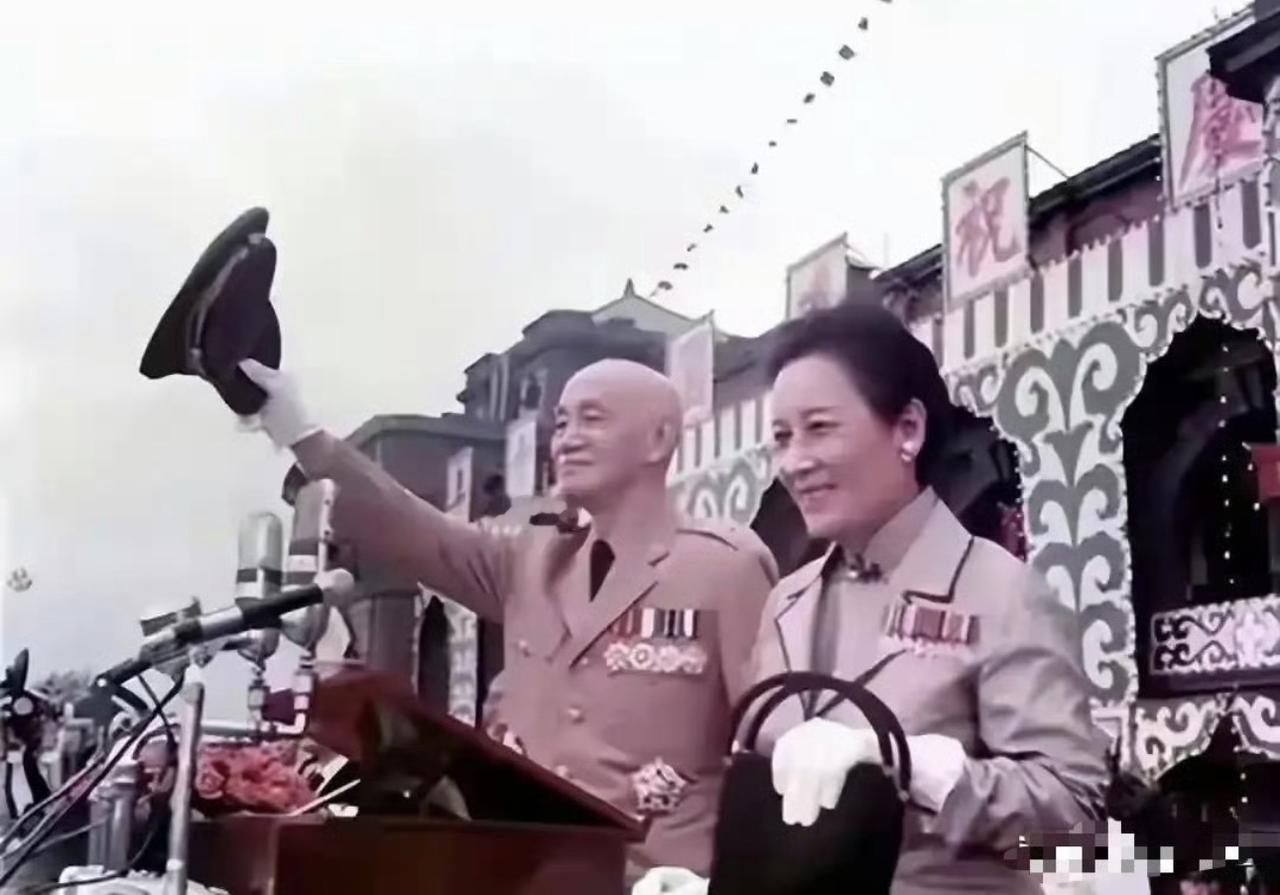 那什么，只是闲着没事儿假设，你说如果蒋介石要是活着，去美国了，和特朗普一同竞选总