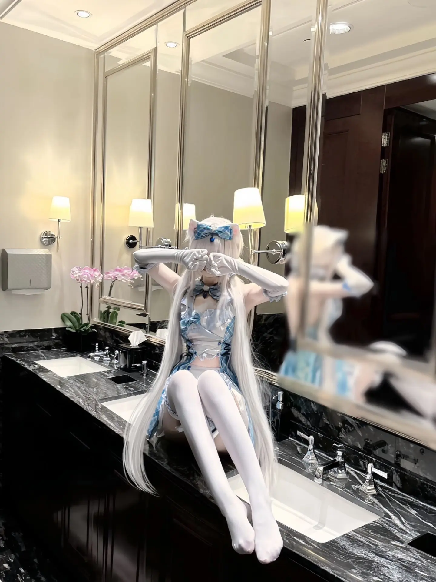 神秘男友闪亮登场……coser