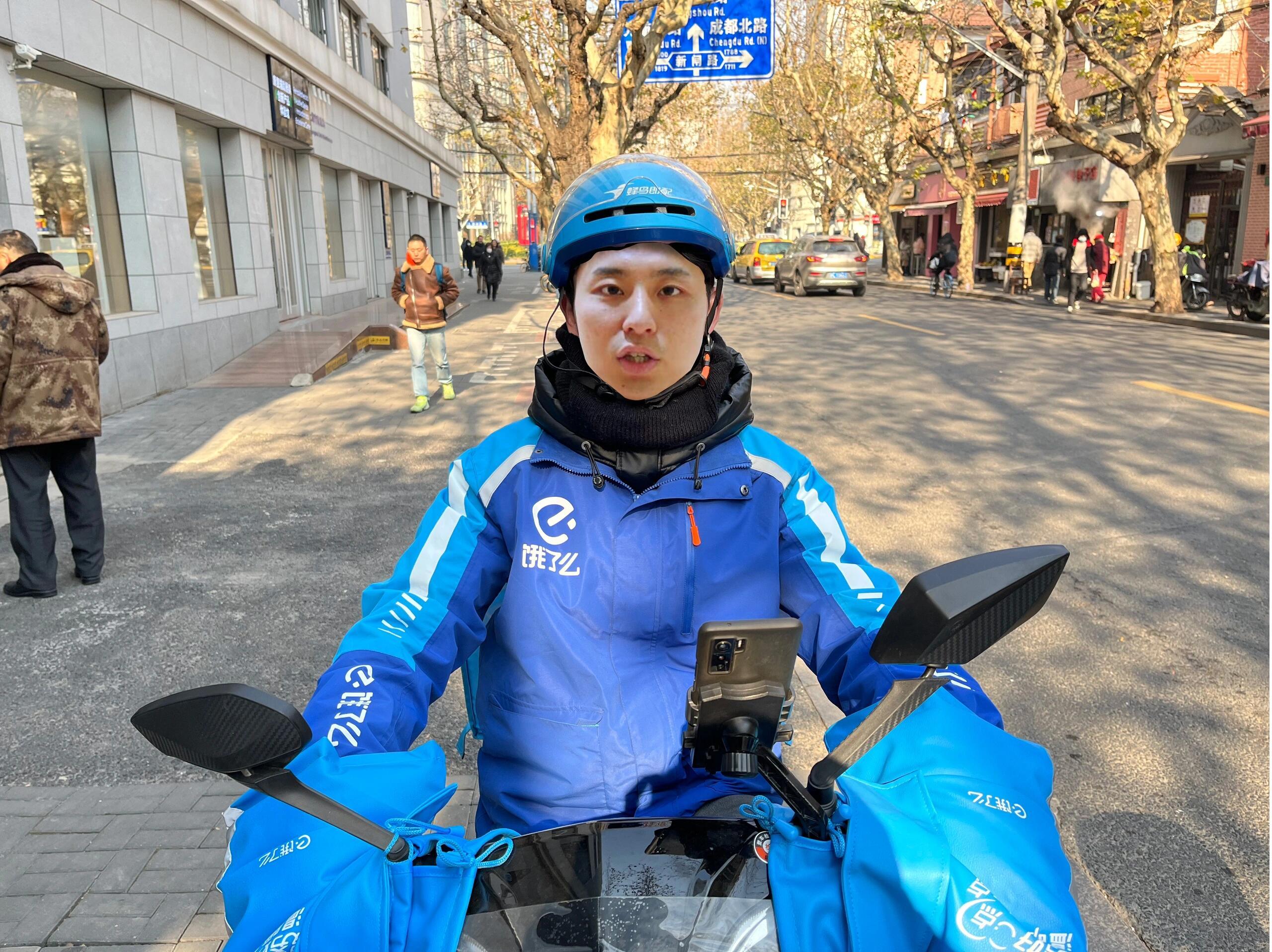 河村勇辉出生在中国就只能给永辉超市送外卖了[揣手] ​​​
