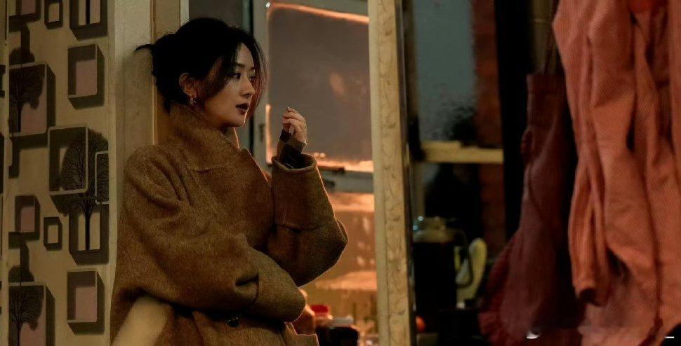 #赵丽颖棕色毛呢大衣##赵丽颖[超话]#不是我真的好期待！！乔妍短发的时候真的和