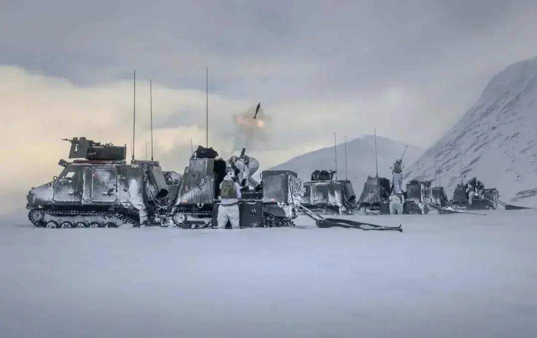 英国向格陵兰岛派兵1人
据环球时报援引英国新闻联合社（PA）15日报道，英国政府