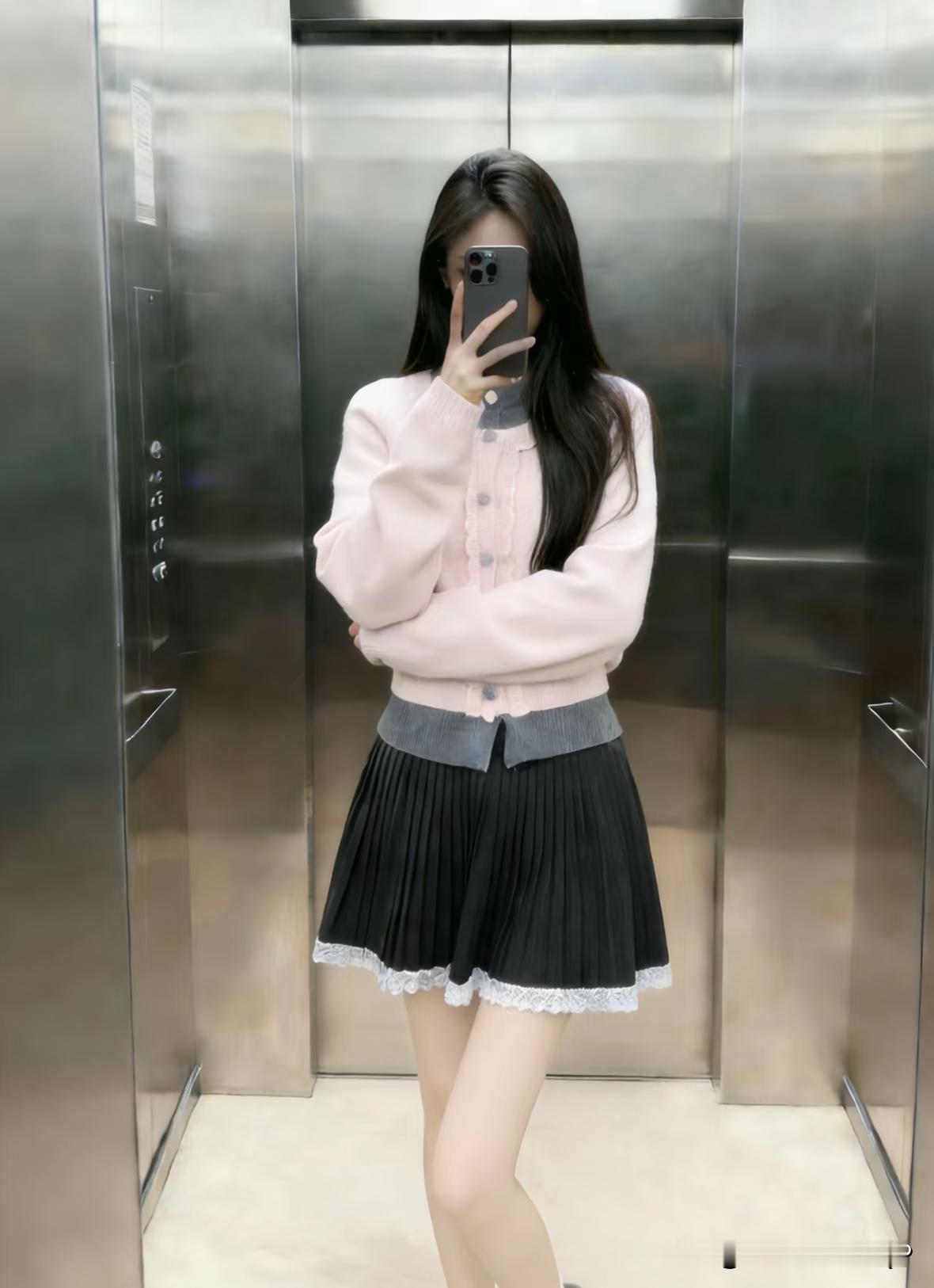 “忍着剧痛”这种描写固然令人肃然起敬，
但“忍着剧困”难道就不可歌可泣吗