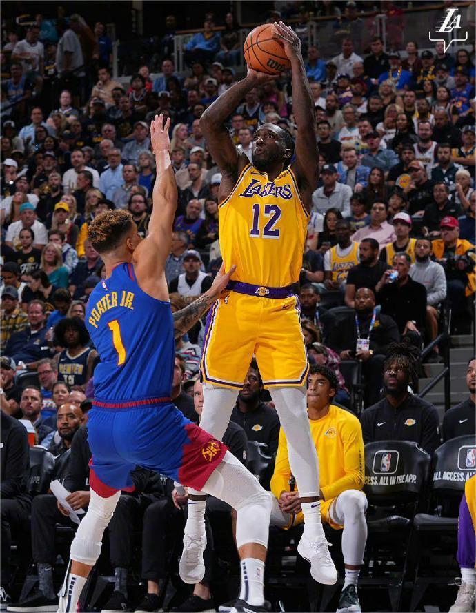 #湖人新援怎么样##掘金战胜湖人##浓眉下半场0分# 湖人新援昨天纷纷亮相出场。