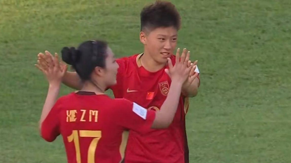 亚洲杯开门红！
U20中国女足3-0越南，全方面压制，郑璐独中两元！

北京时间