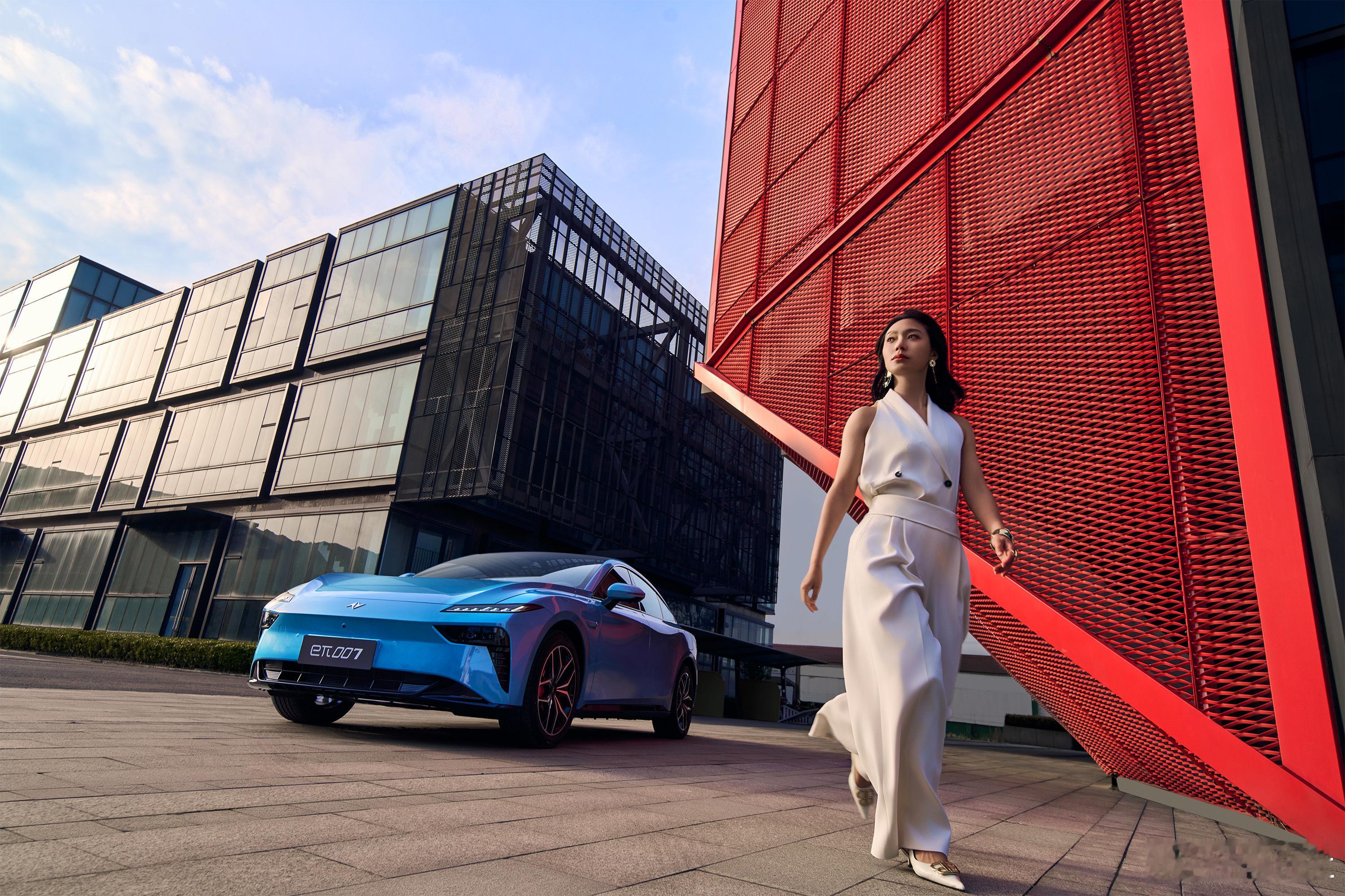 什么才是真·实用科技？看刚刚上市的2025款eπ007就懂了！3C/4C超快充直