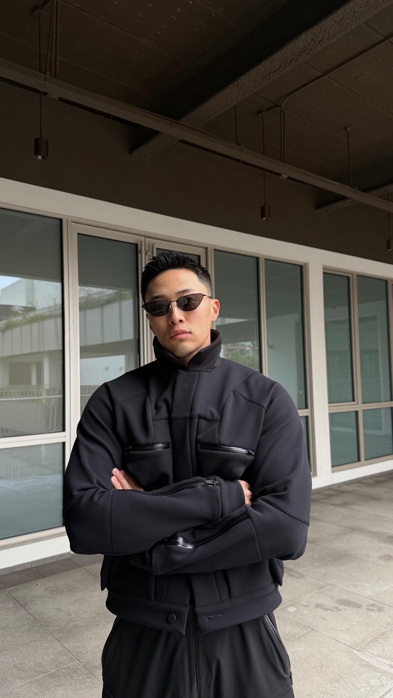 两种风格。瞎穿穿咯 周五快乐