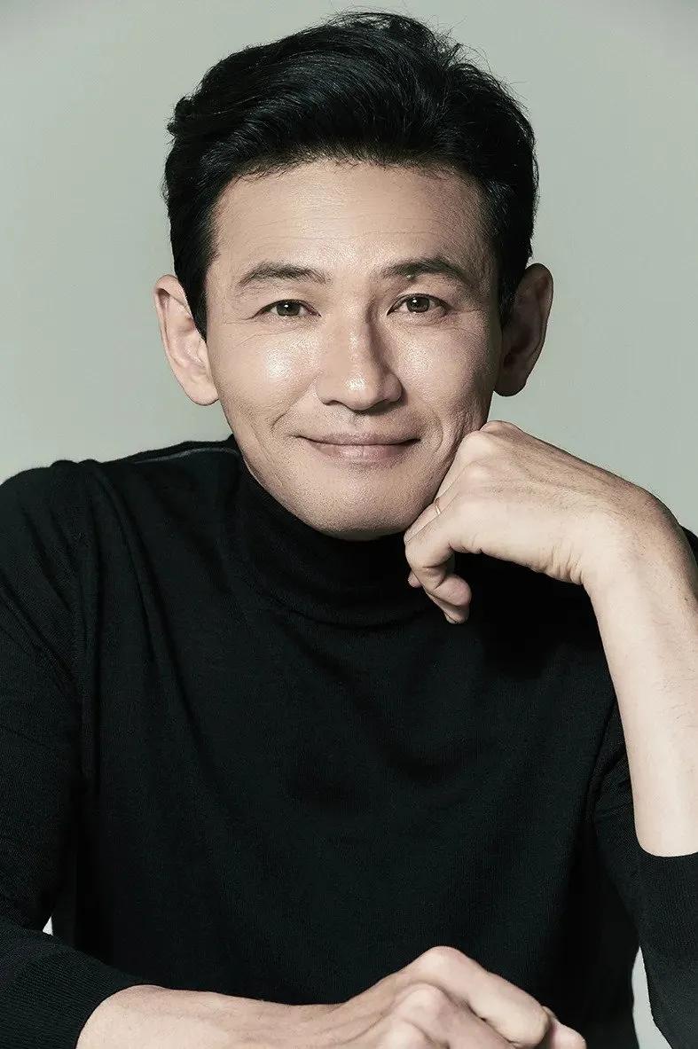 “韩国周润发”再获青龙奖影帝，在韩国影坛再添光辉一笔！

11月29日，第45届