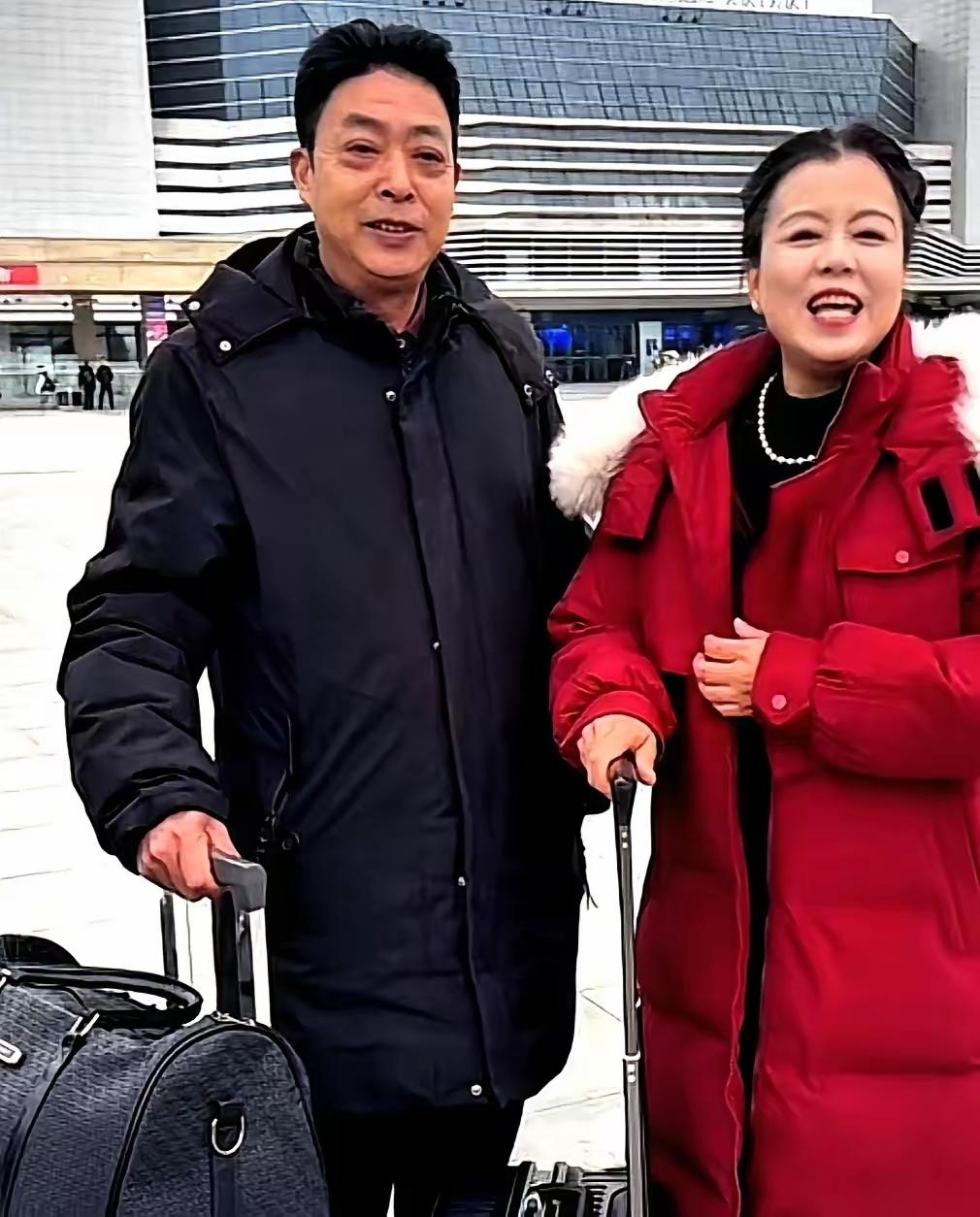 你说这事邪乎不邪乎？
错换人生案的开庭通知刚捂热，
第二次说取消就取消了。
 