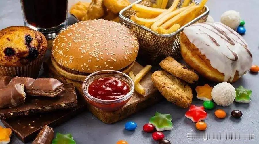 不想孩子早熟，5种食物一定要远离 

1、动物内脏
如肝脏等动物内脏含有丰富的激