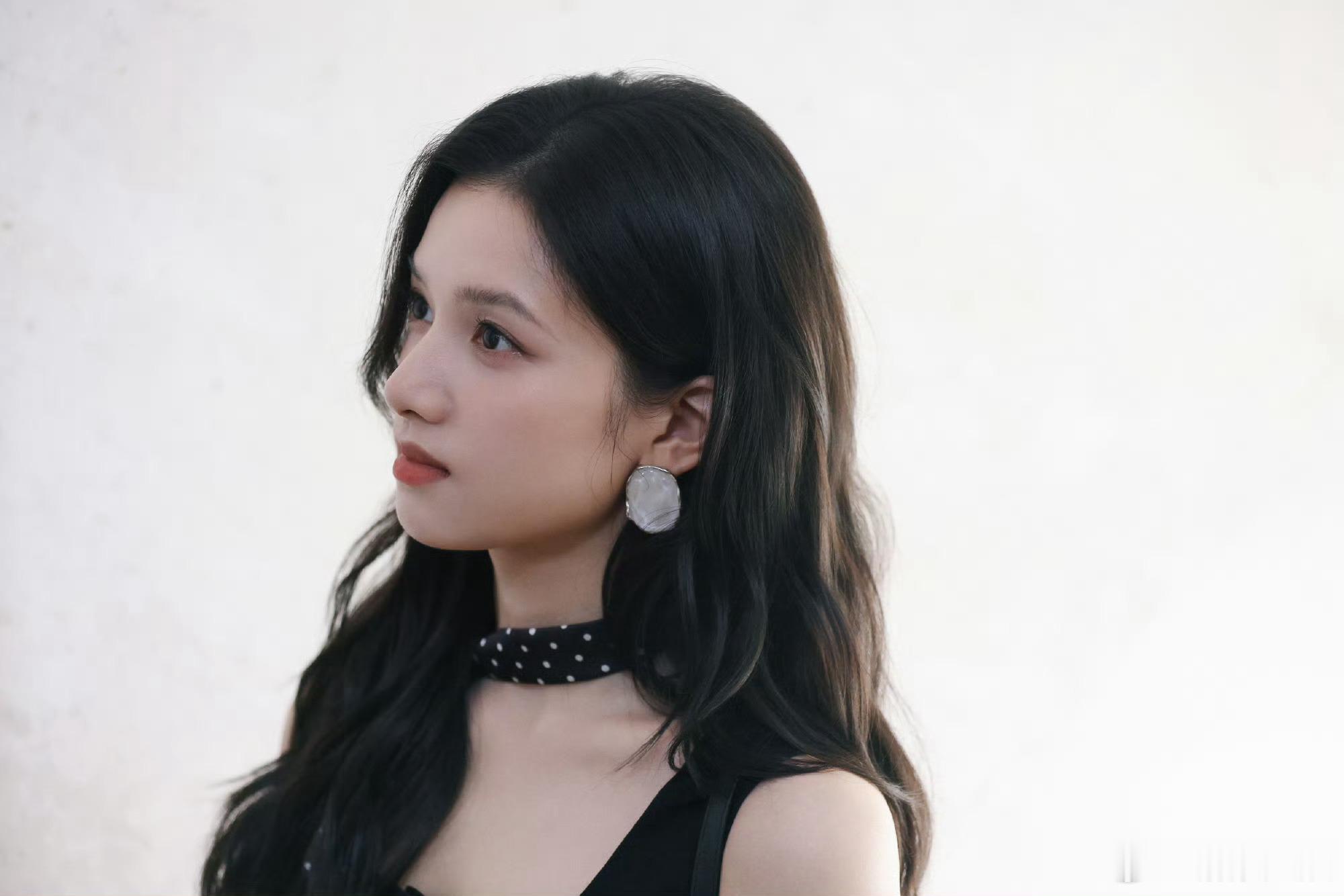 张婧仪现偶的权威张婧仪集妹感与姐感于一体