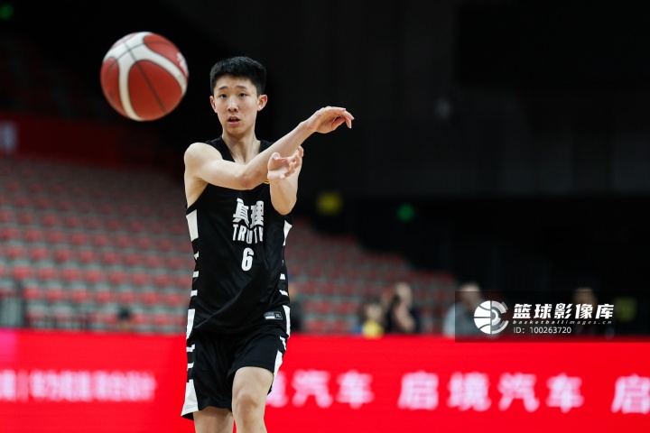 两年排名全美第1！16岁“国产库里”张宇辰承诺加盟美高顶级学院
