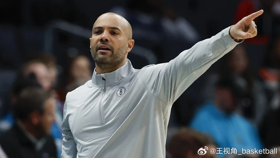 防守端是有很多亮眼表现的，但别忘了今天是中国赛，在NBA和中国篮协宣布战略合作的