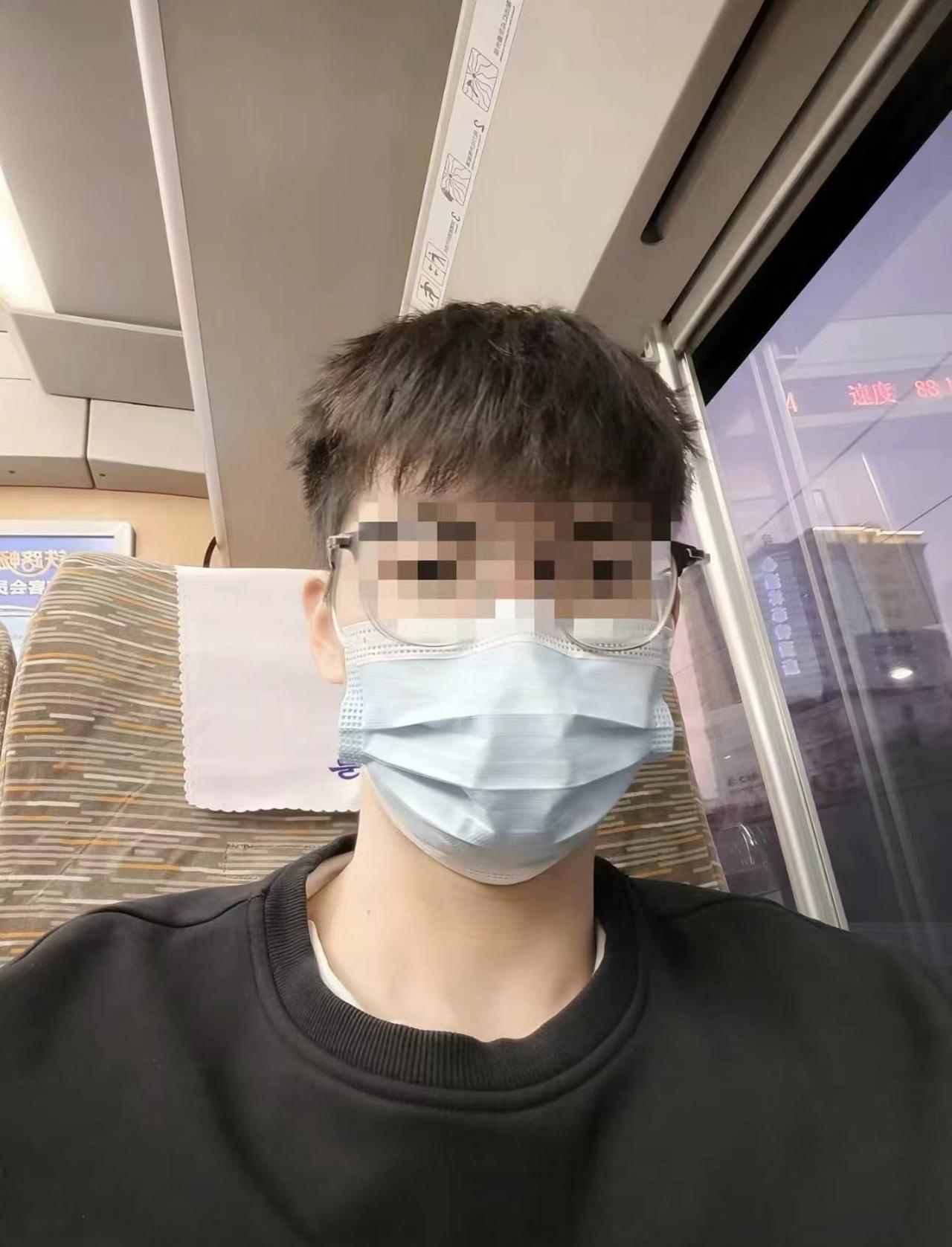 矛头全指向了医院！知情人曝光27岁教培医生自缢更多细节
最近，27岁教培医生在医