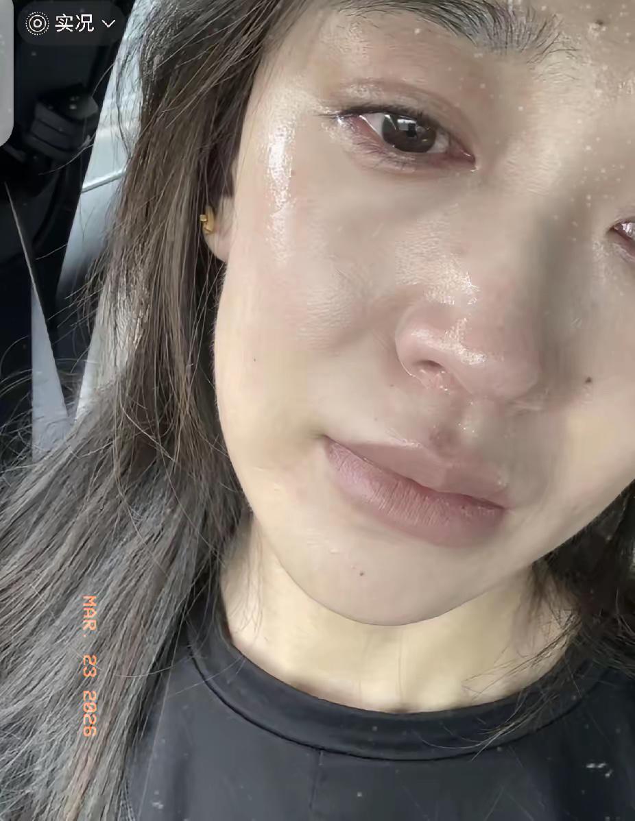 实在是太离谱了，看得人心里憋闷不已。上海有对夫妻共同生活了三十多年，女人半辈子都