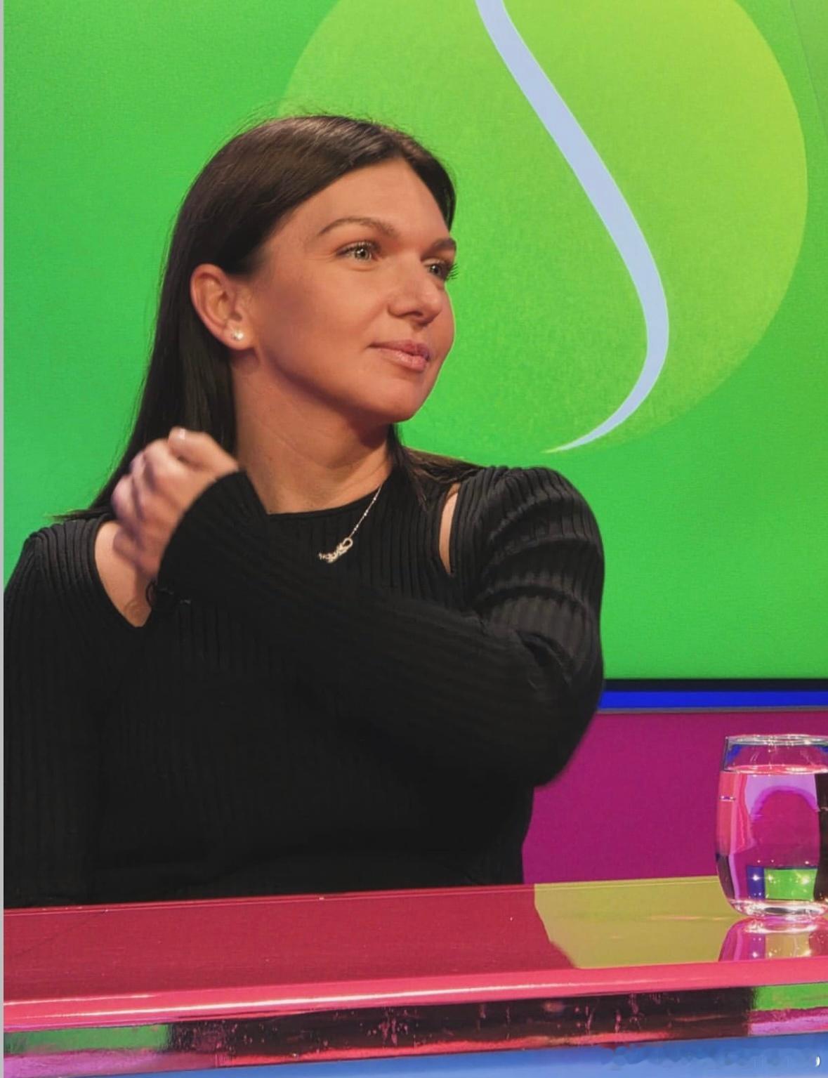 哈勒普！！！发了多图总结自己的2025年Simona退役之年，离开职业网球后，生