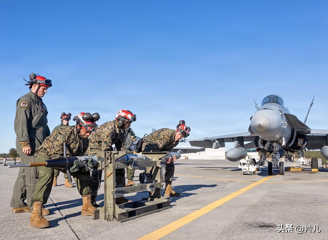 一觉醒来，美军又申请2000亿美元准备扩大战争。刚刚，多家外媒发布快讯称，美国五