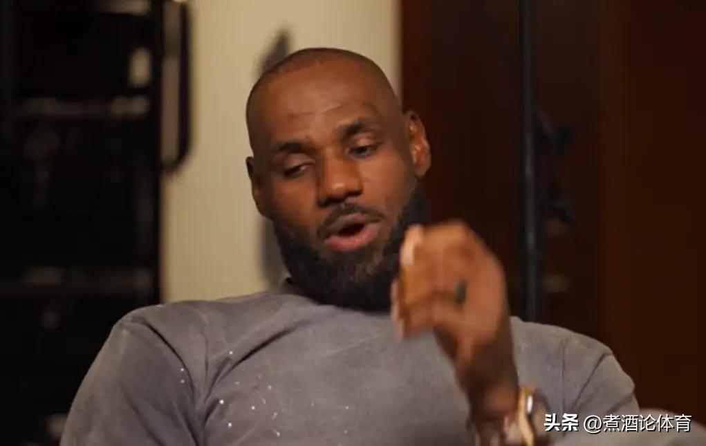 41岁的詹姆斯直言自己早就拿不到哨了，这真不是一时抱怨。

最近几场比赛，他突破