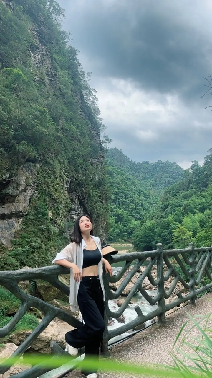 我不高傲，但能让我主动的不多，我的好，没有目的，我温柔起来比谁都好，冷...