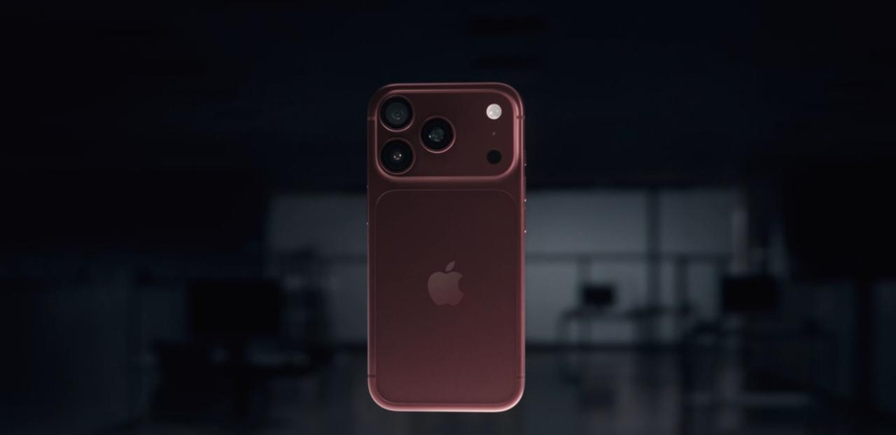 一开始就讲iPhone Pro，风格也与库克不一样。
看来，这次真的没有标准版了