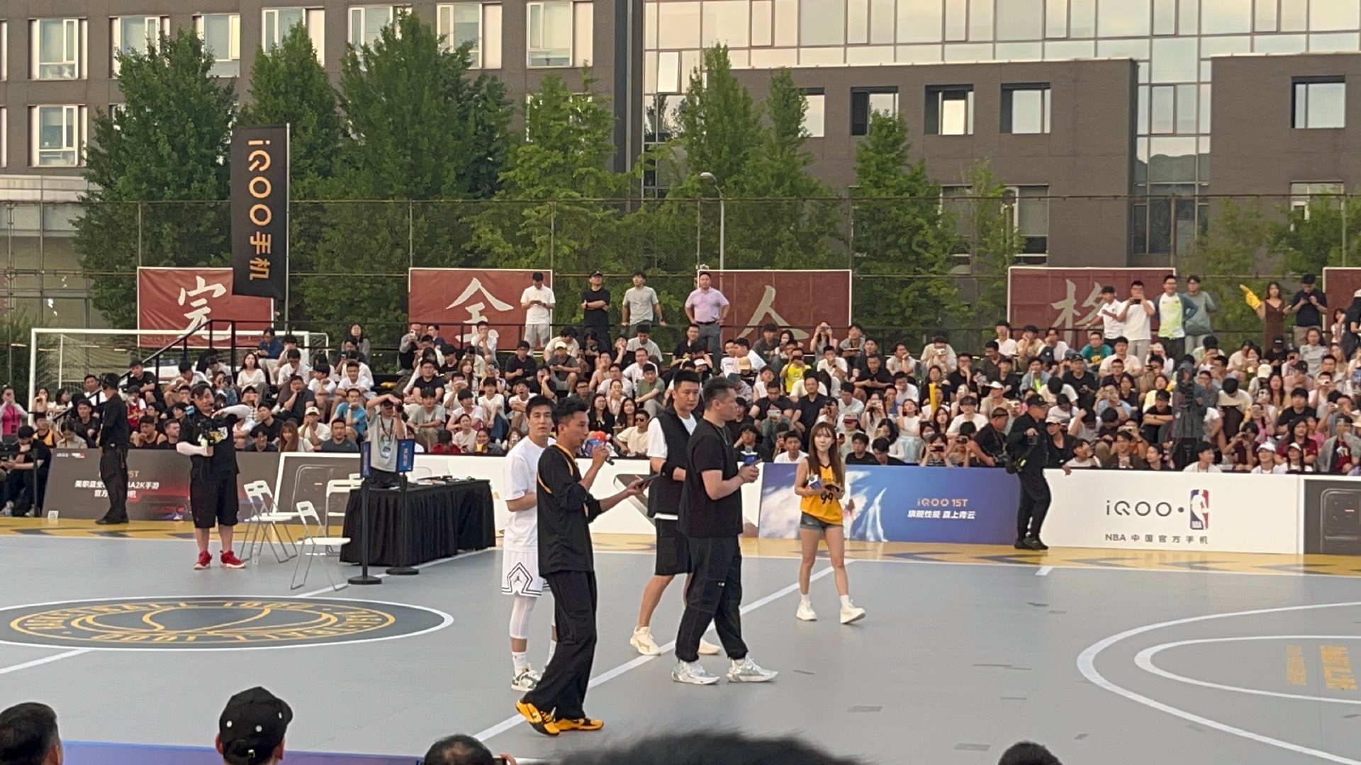 郭艾伦只签iQOO手机iQOO×NBA高校篮球赛总决赛今日北大开打！17支球队巅