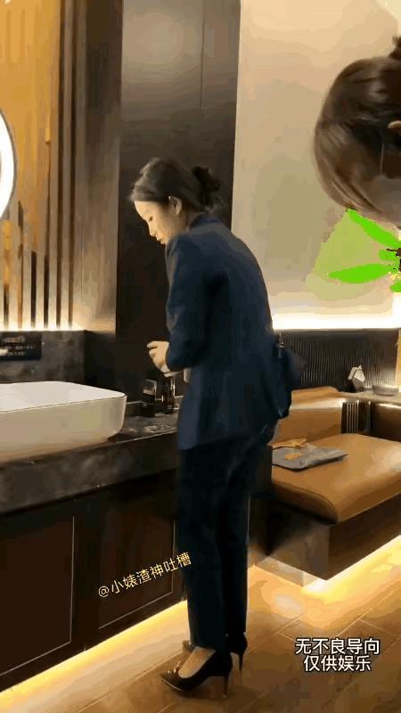 这是一个有趣的小插曲[比心][比心][比心]