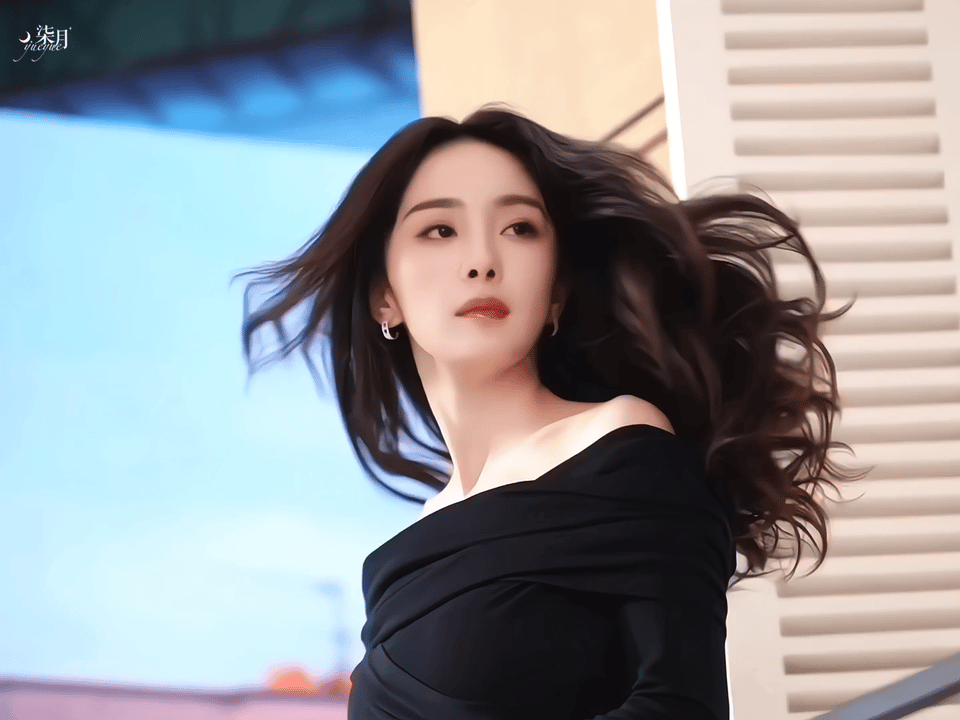 如果你看过的第一个洗发水广告就是杨幂拍的 那你这辈子的审美都在天花板了《感谢杨幂