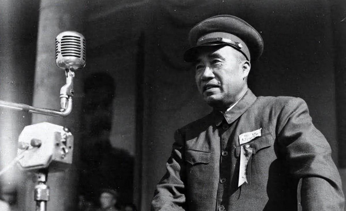 红军时期曾担任军团长的名将，为什么他们在新中国成立后被授予的军衔却各不相同？
1