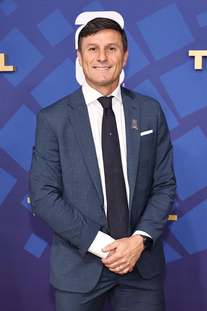 ⭐️名宿们到达2026美加墨世界杯 决赛现场。阿根廷队加油西班牙vs阿根廷
